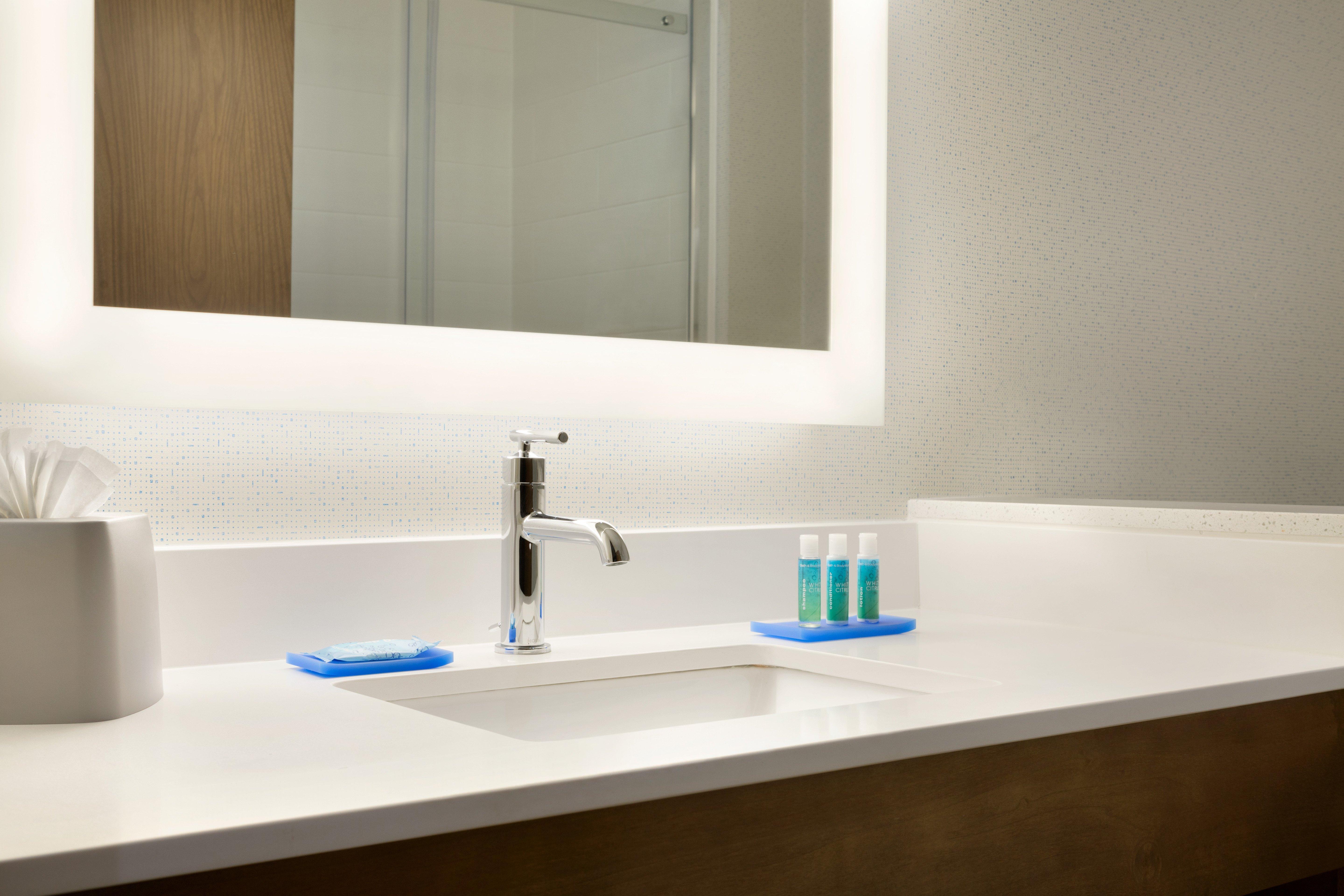Holiday Inn Express & Suites - Mcallen - Medical Center Area By Ihg Екстериор снимка