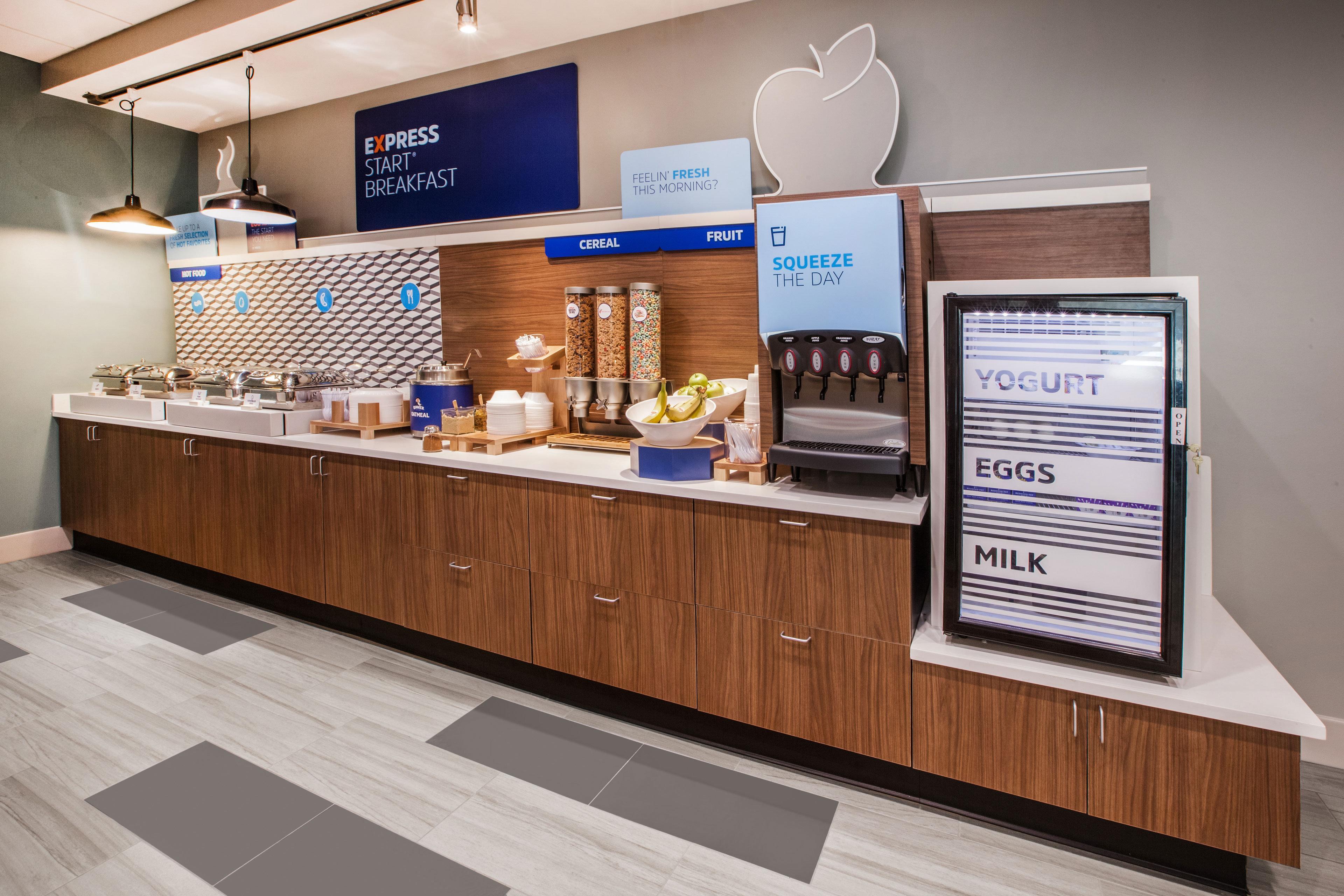 Holiday Inn Express & Suites - Mcallen - Medical Center Area By Ihg Екстериор снимка