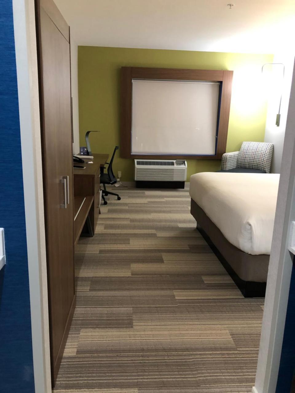 Holiday Inn Express & Suites - Mcallen - Medical Center Area By Ihg Екстериор снимка